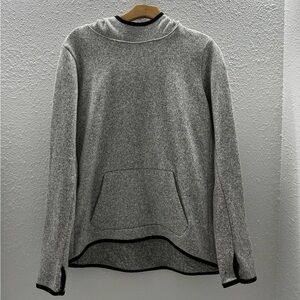 Women’s Large Nike Therma-fit Hooded Pullover